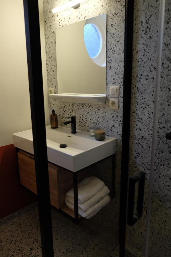 Interbellum Appartment @ Trainstation Malines Extérieur photo